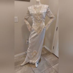 EDEN BRIDALS CLASSIC WEDDING GOWN
